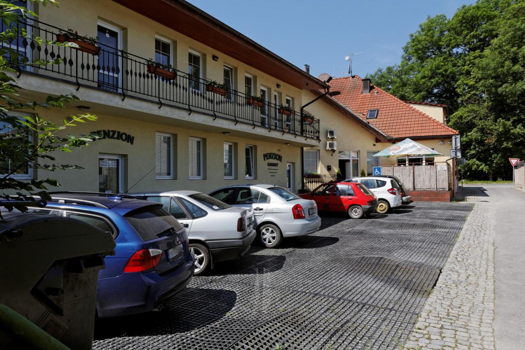 Restaurace A Penzion Garnet Olomouc Eksteriør bilde
